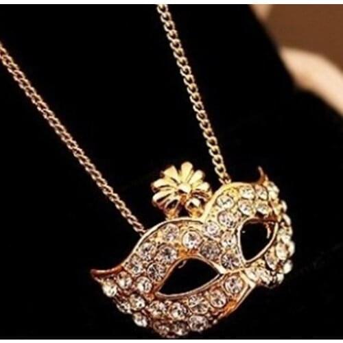 Ms. Fashion Fox Mask Exquisite Inlay Crystal Necklace Female Short Paragraph Clavicle Wholesale Fashion Crystal Necklaces