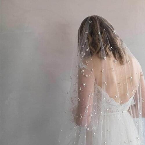 Romantic Two Layers Short Wedding Veils With Venetian Pearls And comb