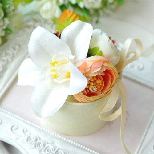 European-style Upscale Cylinder Candy Boxes Beautiful Lily Flower Wedding Table Decoration Chocolate Holder Free Shipping