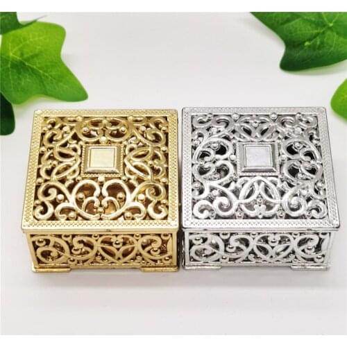 1pc Mini Creative Hollow Gift Boxes Gold Silver Square Candy Box For Wedding Party Festival Box Gift Bag Decoration Plastic
