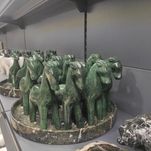 1pcs Natural marble giraffe Used for home decoration