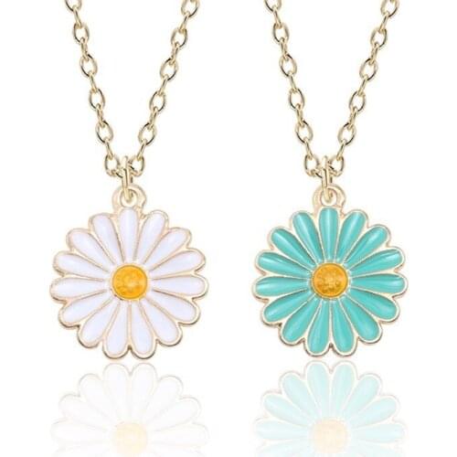 Cute Korean Fashion Necklace Women Alloy Golden Chain White Sunflower Temperament Pendant Fine Jewelry Gifts Necklaces