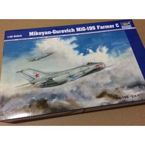 Trumpeter 1/48 02803 Mikoyan-Gurevich MiG-19S Farmer C