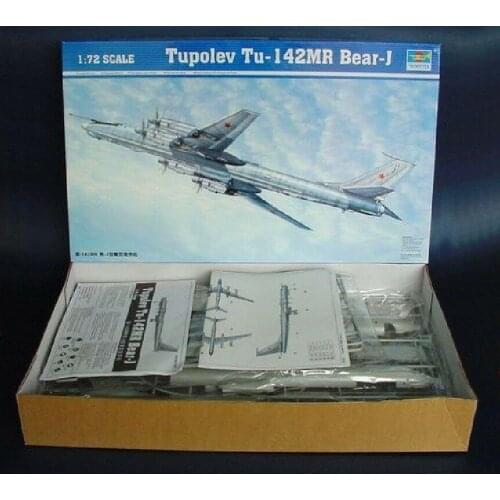 Trumpeter Model 01609 1/72 Tupolev Tu-142MR Bear- J model kit