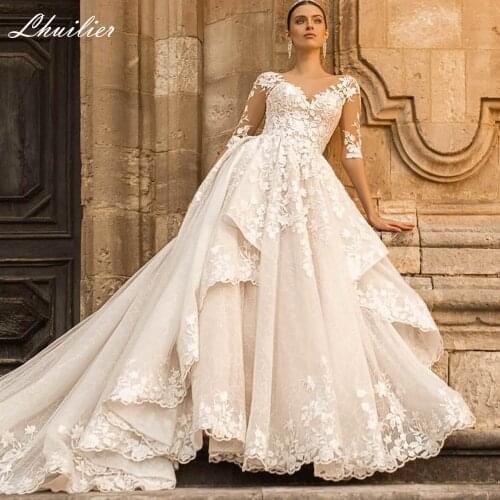 Lhuilier Elegant A-line Half Sleeves Lace Wedding Dresses 2020 Floor Length High Waisted Tiered Bridal Dress Court Train