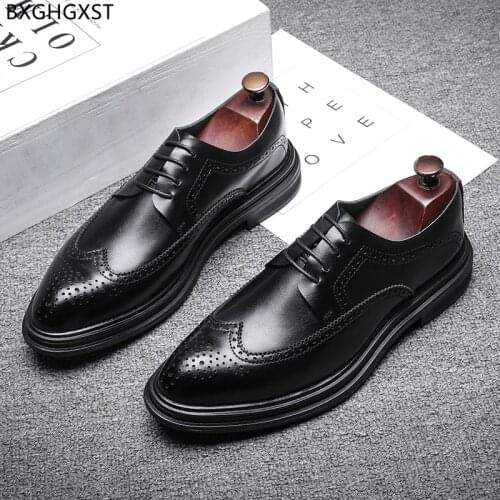 Brown Dress Shoes Mens Fashion Oxford Wedding Shoes for Men 2021 Luxury Brand Brogue Shoes Men Chaussure Homme Zapatos De Hombre