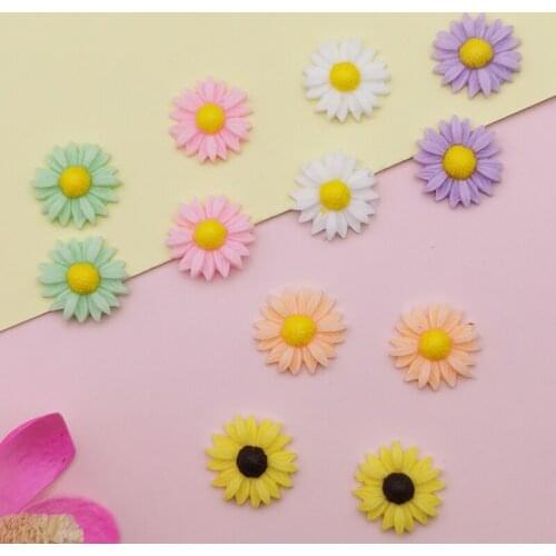 50pcs 17mm Resin Daisy Sunflowers Patch Charms Pendants Fit Earrings Jewelry DIY Making Phone Case Accessories 6 Colors FX443