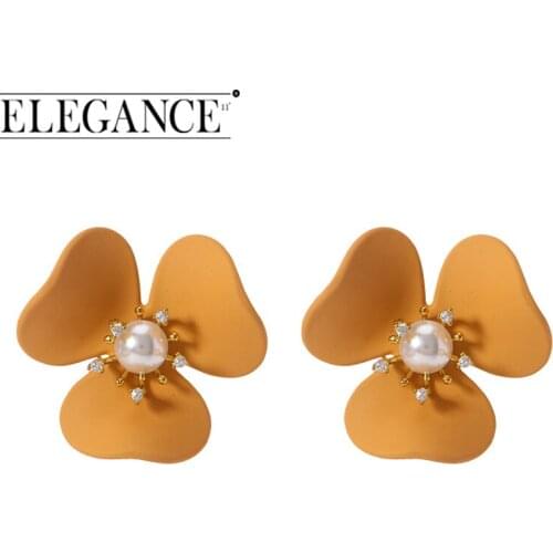 ELEGANCE11 Flowers Stud Earrings Pearl Flower Heart Inlaid Zircon Small Temperament Earrings Perfectly Complement The Ears