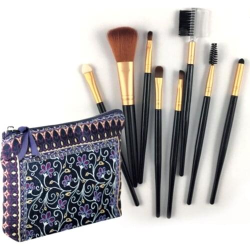 Isimsiz Makeup Brushes