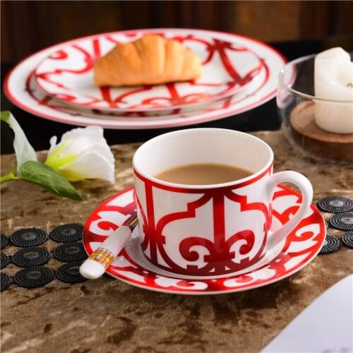 Red Porcelain Plates Ceramic Coffee Cup with Saucer Dinner Serving Dishes Kitchen Decor Luxury Europe Housewarming Wedding Gifts
