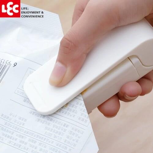 Japan LEC Portable Heat Sealer Plastic Package Storage Bag Mini Sealing Machine Handy Sticker and Seals for Food Snack