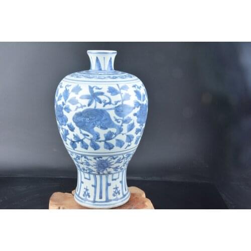 Antique Collection old Chinese Porcelain white and blue lion&flower vase