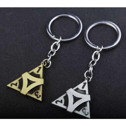Hot Mobile Games Identity V Clue Pieces Keychain For Men and Women 2 Color Triangle Keyring Pendant Accessories