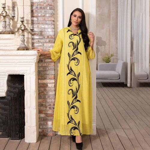 Summer Women Flare Short Sleeves Pullover Long Loose Hoodie Yellow Abaya Dress With Black Embroidery Dubai Kaftan Muslim Fashion