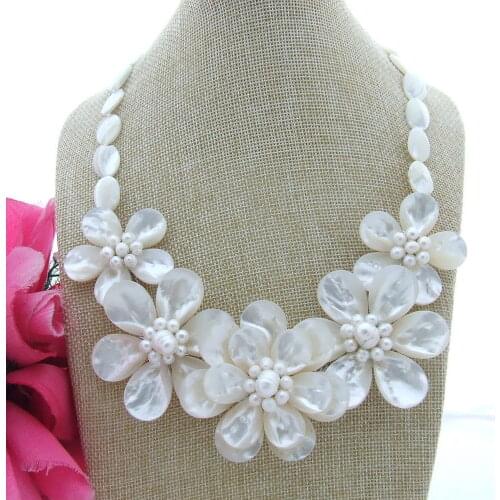 LJHMY Chunky White Pearl Mop Flower Statement Necklace Women Wedding Party Necklace Gift personalized necklace