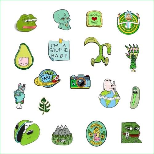 Green enamel brooch animal frog cat alloy badge mountain peak leaves flying saucer earth skeleton camera earth pin jewelry gift