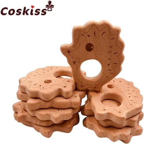 Natural Wooden Porcupine Teether Handcraft Food Grade Pendant Charm Hedgehog Baby Teething Charms Wood Baby Teether