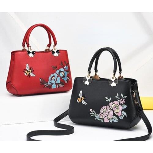 2021women Bag Embroidery Flower Handbag Fashion Brand Crossbody Bags Sac A Main Femme Womans Messenger Bag Luxe Cuir Totes