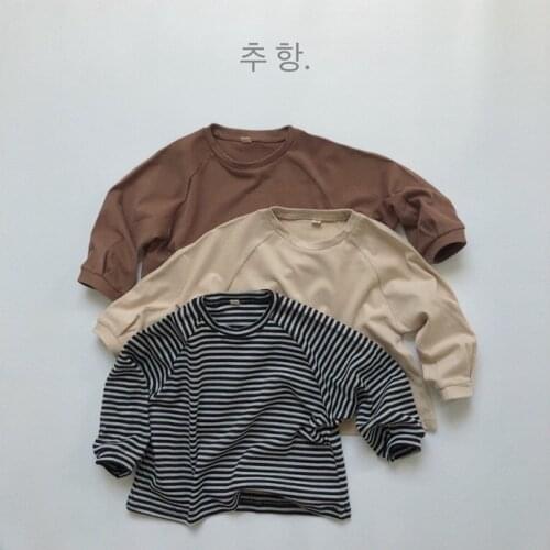 Korean childrens striped bottoming shirt autumn and winter boys' and girls' retro bat sleeve bottoming shirt