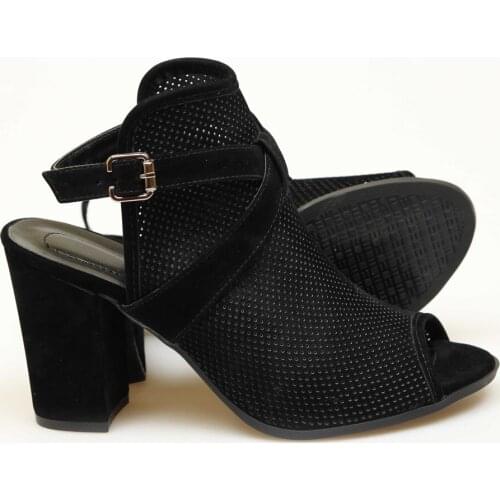 2018/hole Black Suede High-Heeled Shoes