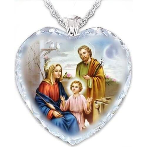 Fashion Creative Heart Shaped Crystal Gem Pendant Necklace Guardian Angel Necklace Mens and Womens