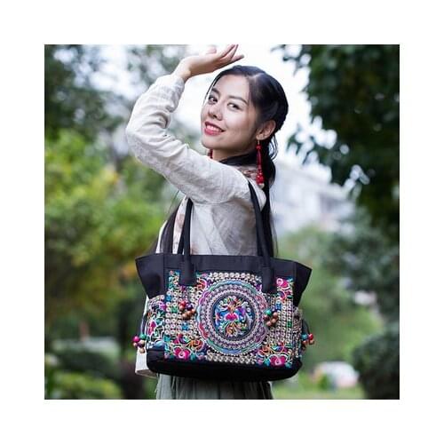 Free Shipping!Top-quality Hot Sale New style Lady Embroidered embroidery casual party shopulder bag tassel cloth paragraph