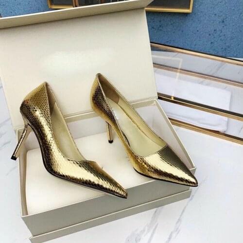 LONGKAIDIYA Leather Pumps