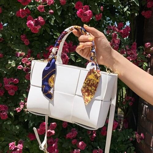 Luxury Brand Weave Scarves Tote Bag 2021 FashionHigh-quality PU Leather Womens Designer Handbag High Capacity Shoulder Bags