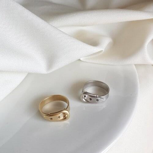 2019 Korean New Design Simple Gold Metal Plated Irregular Belt Buckle Design Finger Rings for Women Party Jewelry Gifts