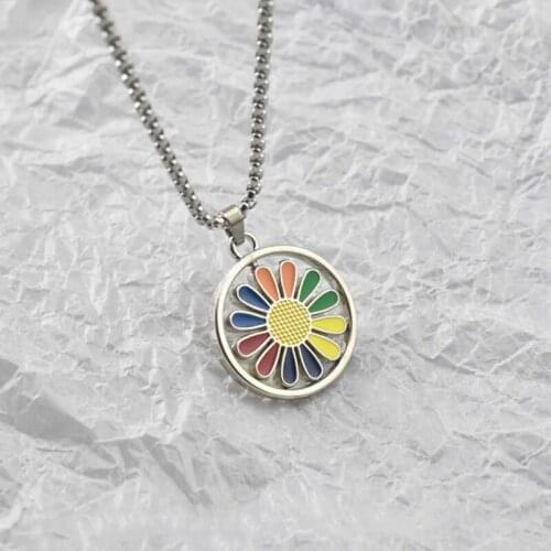 Pansexual Gay Flag Rainbow Rotating Daisy Pendant Necklace LGBT GayPrideChoker Fashion Jewelry Gift