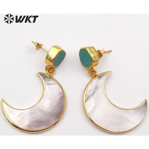 WT-E430 Wholesale Fashion Design Natural Pearl shell Earrings with Metal Plated Moon Shape Jewelry for women Jewelry Gifts