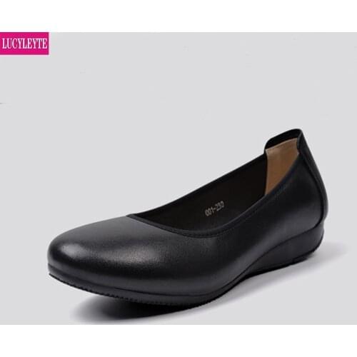 Work shoes womens black round head thick heel shallow soft sole leather high heels large size work shoes womens shoes