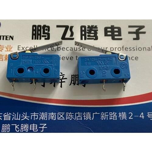 1PCS German MARQUARDT 1050 1050.7271 medium micro switch 2 foot stroke limit switch with swing rod iron sheet often open