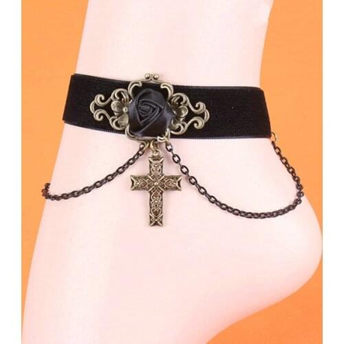 Jing Yi Lin Jewelry Bracelets On The Leg