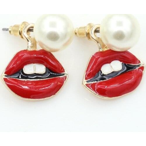 New Hot Sexy Red Lip Charming Black & Blue Eyes Pendant Big Simulated Pearl Ball Golden Stud Earrings for Women Fashion Jewelry