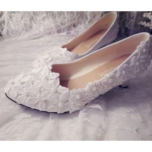 Ivory lace wedding shoes woman middle heel plus sizes slip on pealrs brides bridesmaid shoes customized low high heel dress shoe