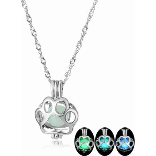 3 Colors in Night Glowing Dog Paw Pendant Necklace For Women Fashion Luminous Pendants Jewelry Halloween Necklace