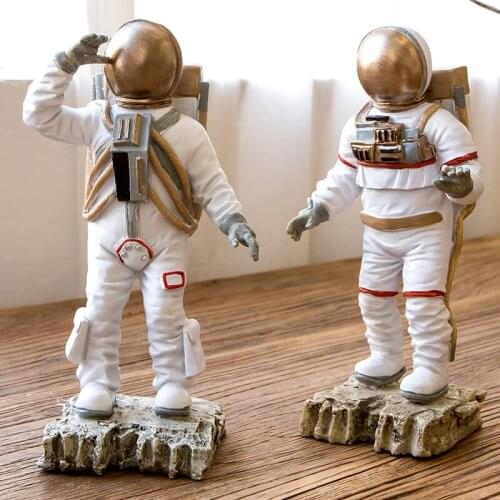 Creative Simulated astronaut Statue Resin sculpture Crafts Simple Living Room Ornaments Home Office Store Decors Decorations