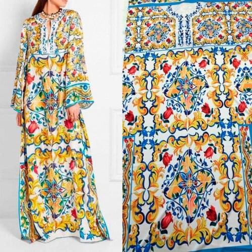 207X145cm Fashion Week Located China Ceramics Painting Majolica Prints Imitate Silk Satin Fabric for Woman Long Dresses