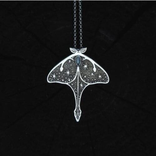 Retro Creative Geometric Biological Necklace Boho Fashion Silver Color Jellyfish Necklace Womens Party Jewelry Gift