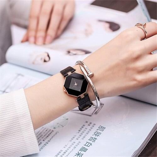 Korean version of high temperament fashion trend diamond ladies watch student belt quartz watch gift clock
