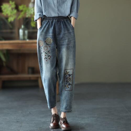 2021 Spring Autumn New Arts Style Women Elastic Waist Cotton Denim Harem Pants Vintage Embroidery Flowers Loose Jeans V402