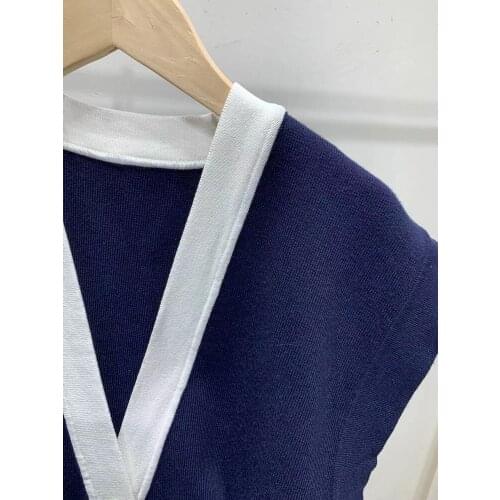 2021 Fashion Contrast Color V-Neck Single-breasted Knitted Vest Sleeveless Loose Top Women Cardigan