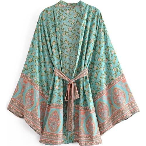 Boho Vintage Multi Floral Print Sashes Kimono Women Bohemian V Neck Batwing Sleeves Rayon Happie Short Robe Kimono