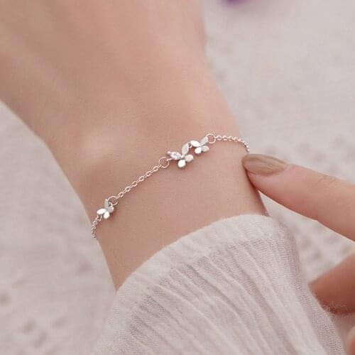 Modern Jewelry Butterfly Bracelet Pretty Design Sweet Temperament Silvery Plating Metal Bracelet For Girl Lady Gifts