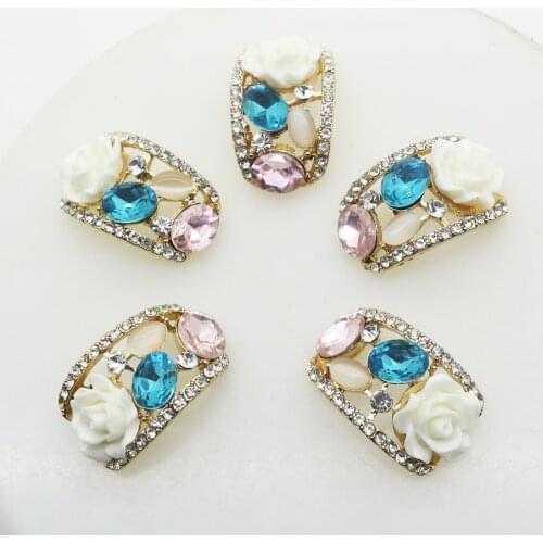 2018 New 5pcs/set Gold 24*15mm Arched Flower Resin u-shape Buttons decoration Sewing Accessories Diamonte Cryusta buttons