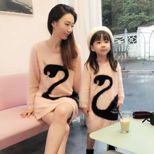 Mother and daughter sweater dress parent-child clothes Swan pattern loose round neck mid-length sweater dress