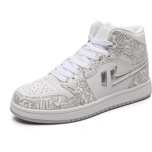 Spring and autumn new trend all-match sneakers breathable wear-resistant mens casual high-top non-slip shoes low-top shoes