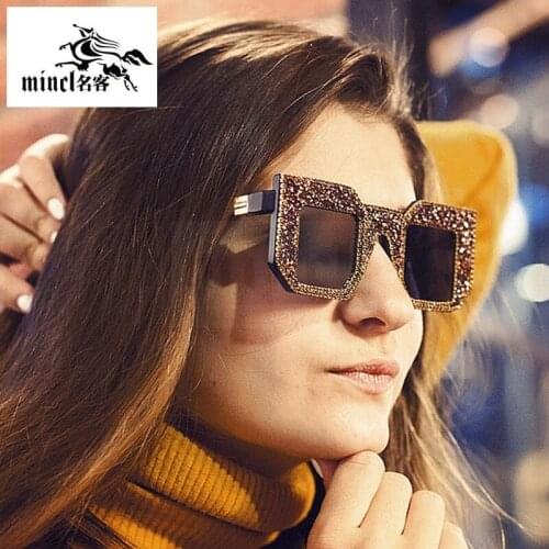 Vintage Square Sunglasses Women 2019 Fashion Oversized Bling Diamond Frame Square Men Female Sun Glasses Shades UV400 FML