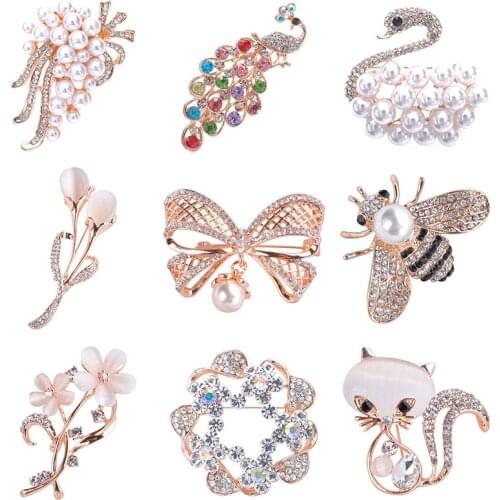 Brooch For Women Bouquet Rhinestone Brooches Pins Scarf Clip Jewelry scarf Brooch Pin Clothing Accessories Christmas Jewelry